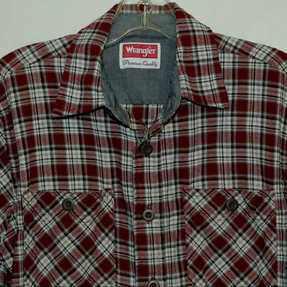 Wrangler Men’s Red Plaid Flannel Shirt - Picture 3 of 6
